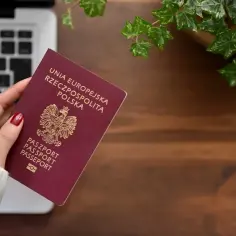 Ile kosztuje nowy paszport? Sprawdź opłaty i oszczędź na dokumentach