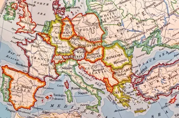 Jak długo trwa lot z Polski do Hiszpanii? Sprawdź średnie czasy podróży
