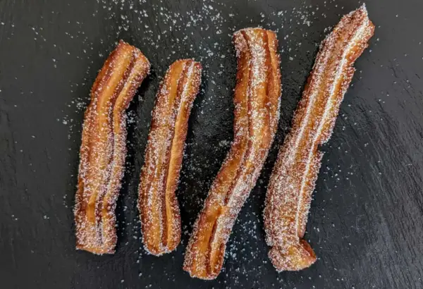 Churros co to jest: Poznaj smakowity hiszpański przysmak i jego historię